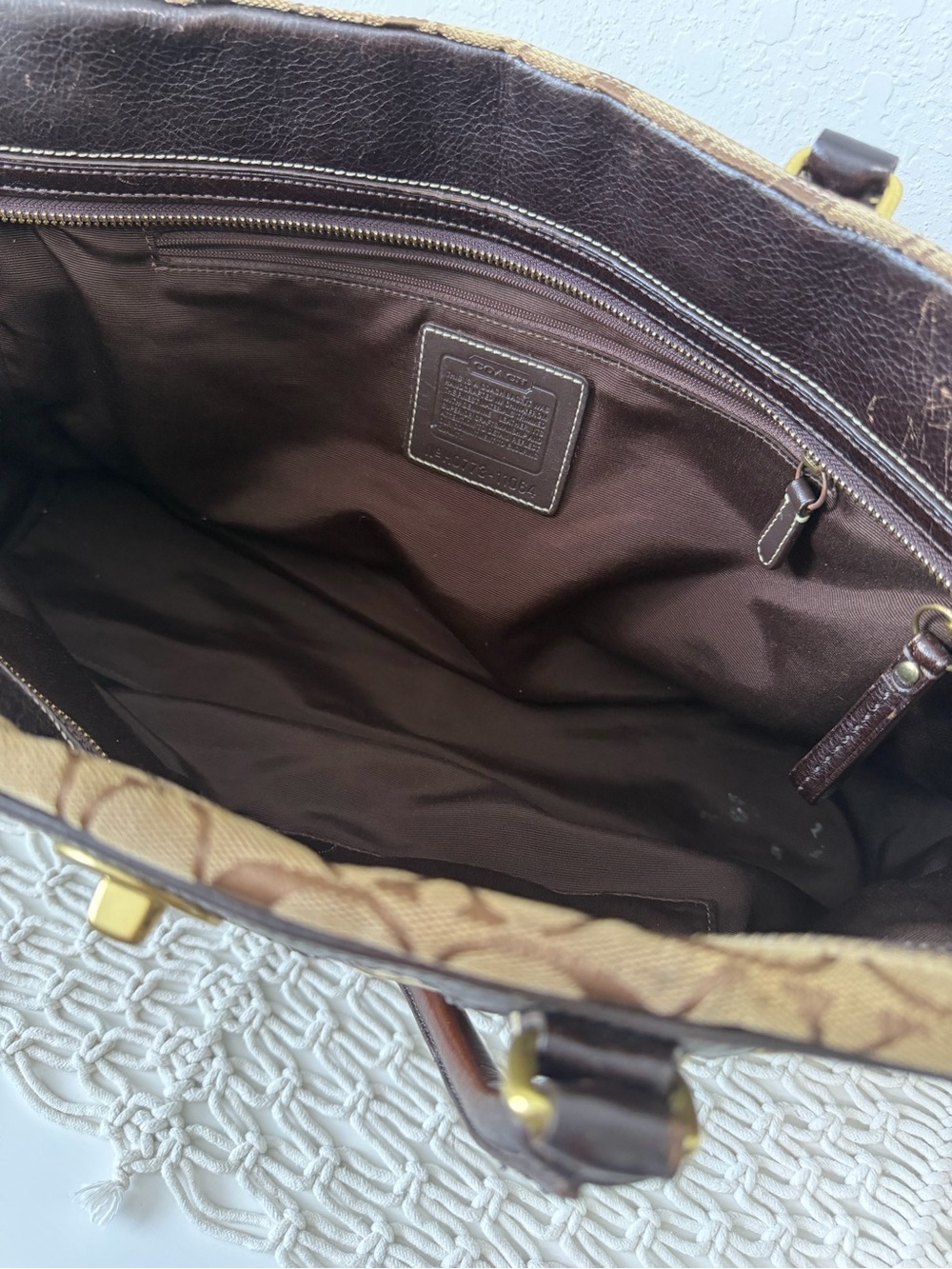 Coach Vintage Hamptons Signature Canvas Large Carryall Tote Bag in Brown Tan - Picture 8 of 9
